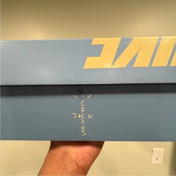 Cactus Jack by Travis Scott White and Brown Sneakers - Picture 12 of 12